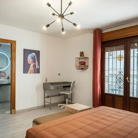 Tadawn Literary Coliving Bed and breakfast Estepona