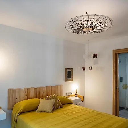 Bed and breakfast Tadawn Literary Coliving Estepona