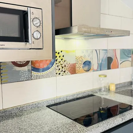 Tadawn Literary Bed & Breakfast Estepona