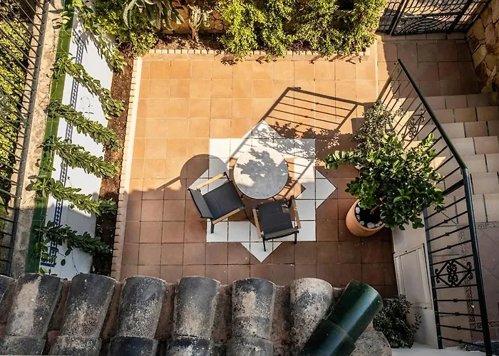 Bed & Breakfast Tadawn Literary Estepona