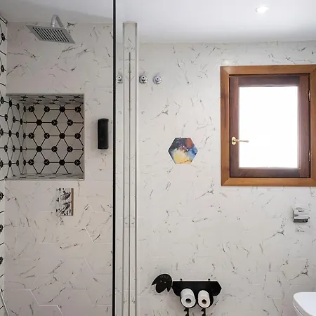 Tadawn Literary 3* إِستيبونا