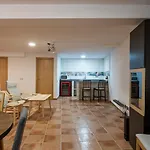 Bed & Breakfast Tadawn Literary 3*