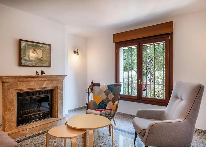 Bed & Breakfast Tadawn Literary Estepona