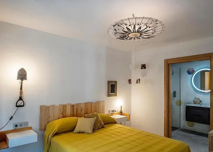 Bed & Breakfast Tadawn Literary Estepona